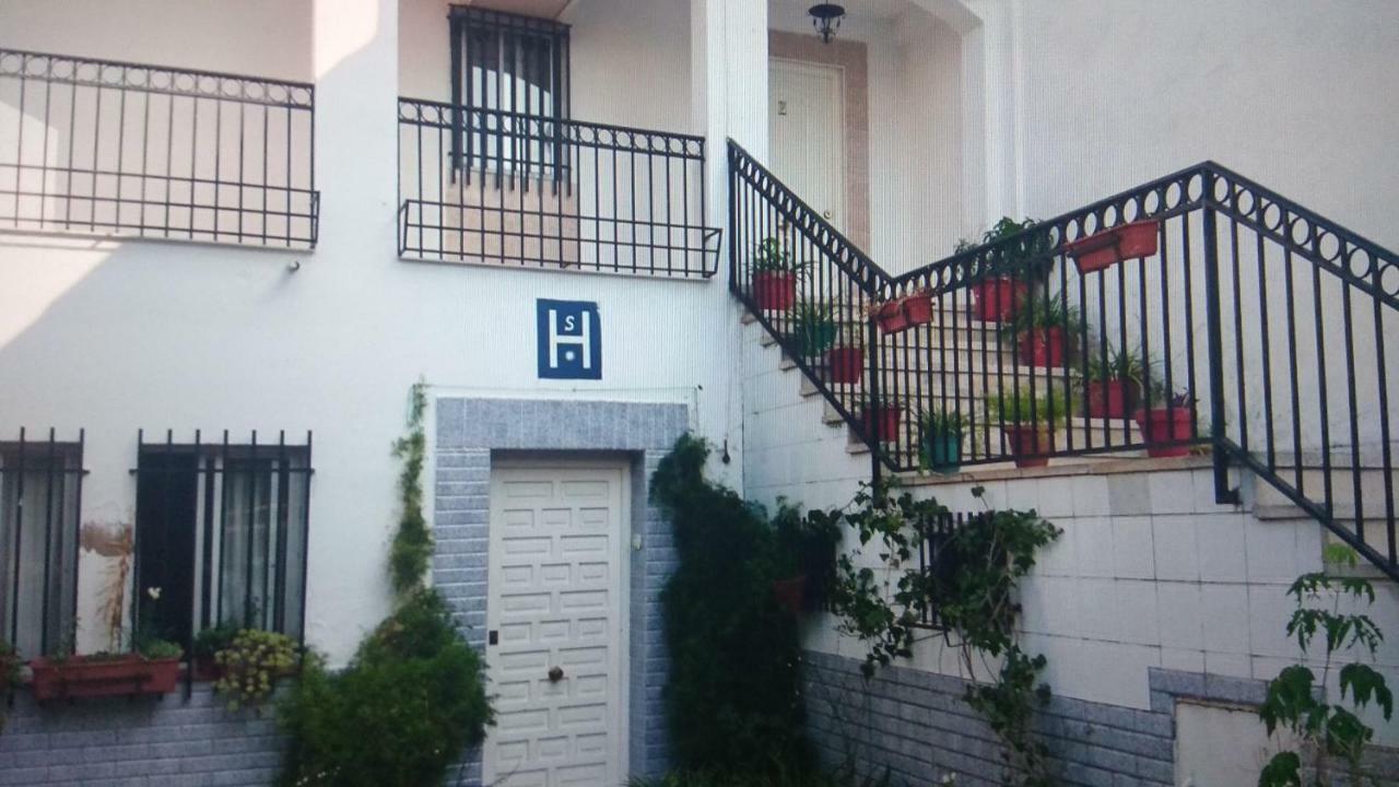 מרידה Hostal Alameda מראה חיצוני תמונה