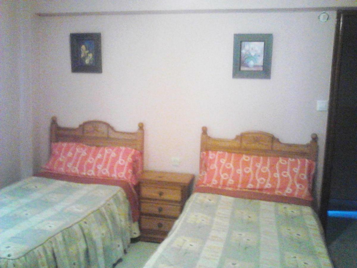 מרידה Hostal Alameda מראה חיצוני תמונה